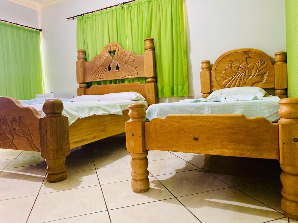 Hotel Universitario Goiatuba Екстер'єр фото